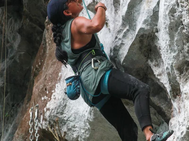 Escalada en paredes de Arroyo Seco