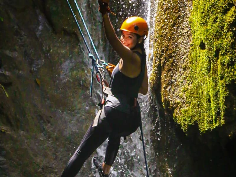 Rappel en cascada Los Comales